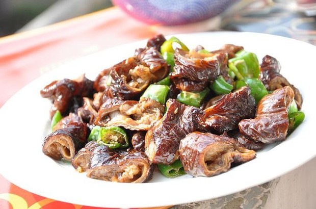 宴客干煸肥肠的做法,怎么做,干煸肥肠如何做好吃详细步骤图解的做法