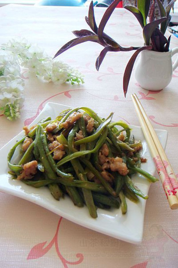 ��ĩ������˿������