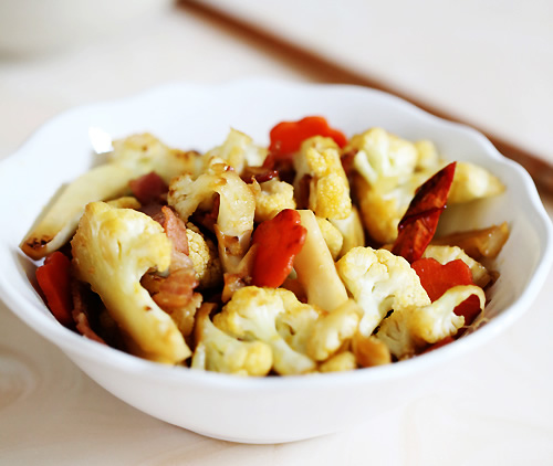 胡萝卜炒菜花的做法 胡萝卜炒菜花的做法