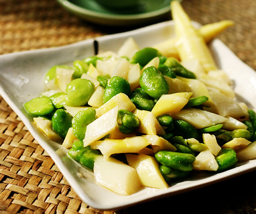 蚕豆炒春笋的做法 蚕豆炒春笋的做法