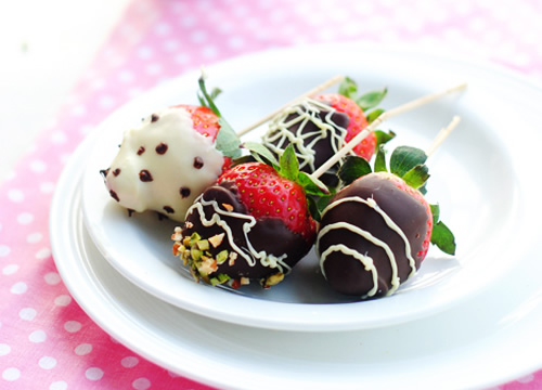 第6步草莓棒棒糖的家常做法图片步骤