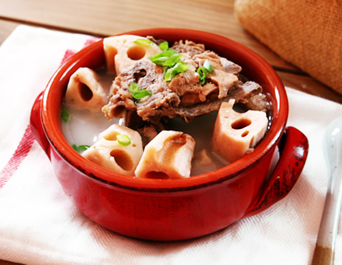 第5步莲藕猪骨汤的家常做法图片步骤