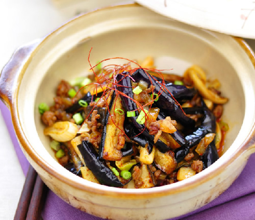 鱼香茄子煲的做法 鱼香茄子煲的做法