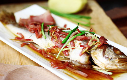 培根大黄鱼的做法 培根大黄鱼的做法