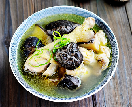 花菇炖鸡汤的做法 花菇炖鸡汤的做法