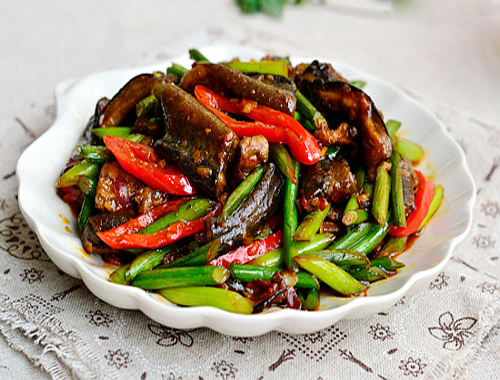 第4步香味浓郁不油腻的蒜苔烧鳝鱼的家常做法图片步骤