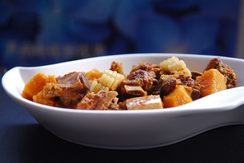 第9步自制美味排骨煨玉米南瓜的家常做法图片步骤