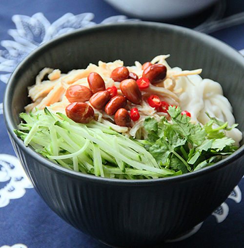 第4步麻酱鸡丝凉面的家常做法图片步骤