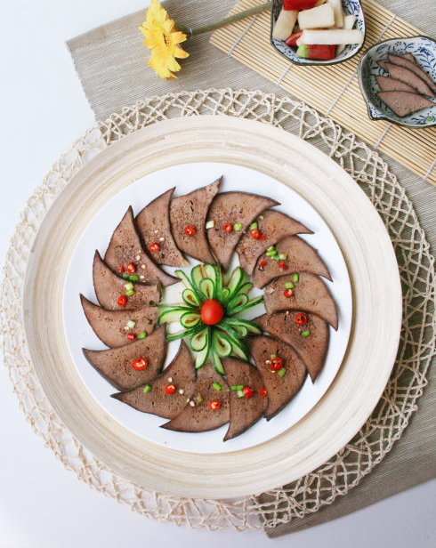 夏季消暑凉菜 凉拌酱香猪肝的做法图解及营养价值,如何做,凉拌酱香猪肝怎么做好吃的做法