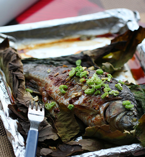 第5步荷叶烤鱼的家常做法图片步骤
