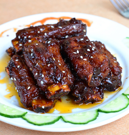 ��4�������ˮ���ϵ������Źǵļҳ�����ͼƬ����