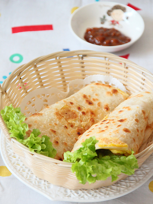 自制家庭版鸡蛋灌饼的做法图解,如何做,自制家庭版鸡蛋灌饼怎么做好吃的做法