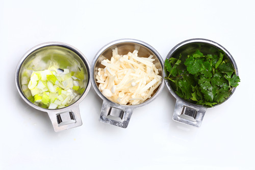 第3步精制纯正老北京疙瘩汤的家常做法图片步骤