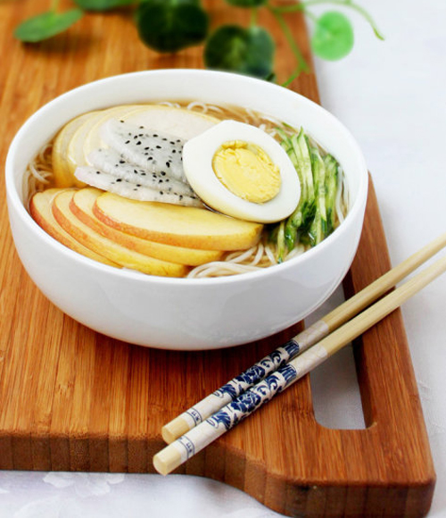 夏季消暑早餐 韩式水果凉面的做法图解,如何做,韩式水果凉面怎么做好吃的做法