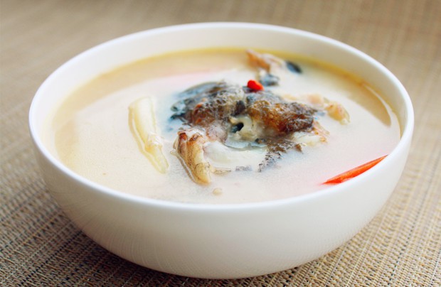 清补凉煲鱼头汤的做法 清补凉煲鱼头汤的做法