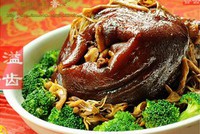 黄花菜团圆蹄膀的做法图片步骤10