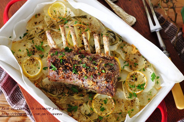 烤箱宴客菜嫩烤羊排配土豆的做法,怎么做,嫩烤羊排配土豆如何做好吃详细步骤图解的做法