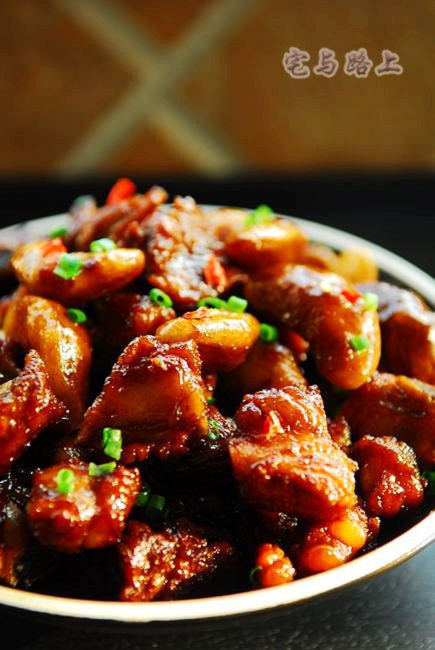 菱角焖排骨的做法 菱角焖排骨的做法