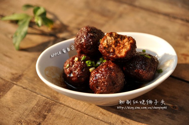 秘制红烧狮子头的做法 秘制红烧狮子头的做法