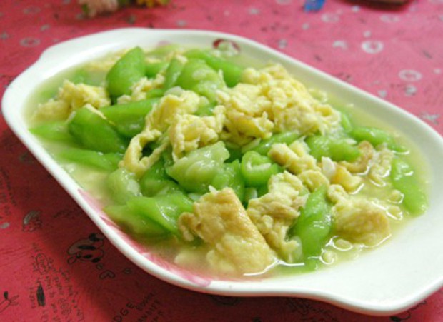 上班族下火菜 丝瓜炒蛋的做法,怎么做,丝瓜炒蛋如何做好吃详细步骤图解的做法