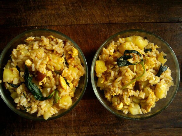 土豆鸡蛋炒饭的做法,怎么做,土豆鸡蛋炒饭如何做好吃详细步骤图解的做法