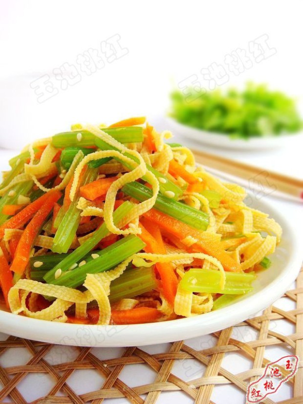 �����۲���˿������