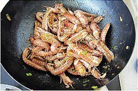 酱炒小螃蟹VS酱炒小爬虾的做法图片步骤5