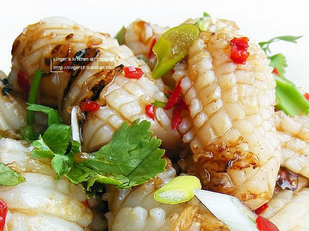 爆炒鱿鱼/目鱼卷的做法 爆炒鱿鱼/目鱼卷的做法