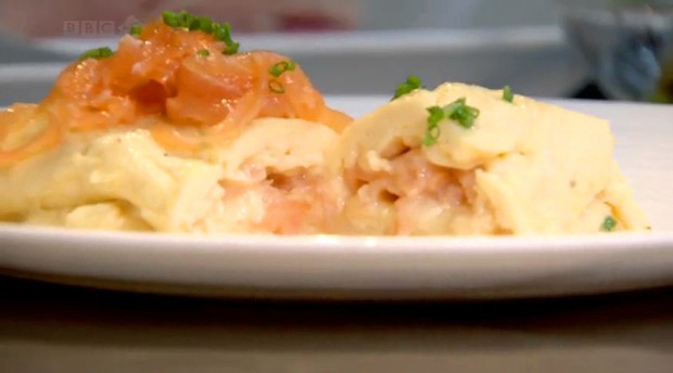 烟熏三文鱼煎蛋卷的做法 烟熏三文鱼煎蛋卷的做法