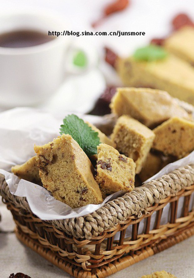 重油红枣蛋糕的做法 重油红枣蛋糕的做法