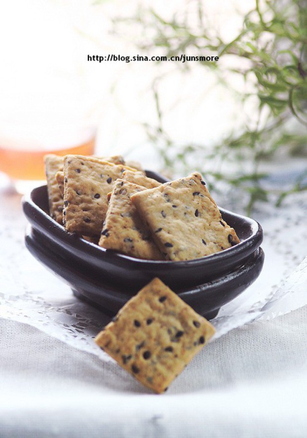 黑芝麻咸香饼干的做法,怎么做,黑芝麻咸香饼干如何做好吃详细步骤图解的做法