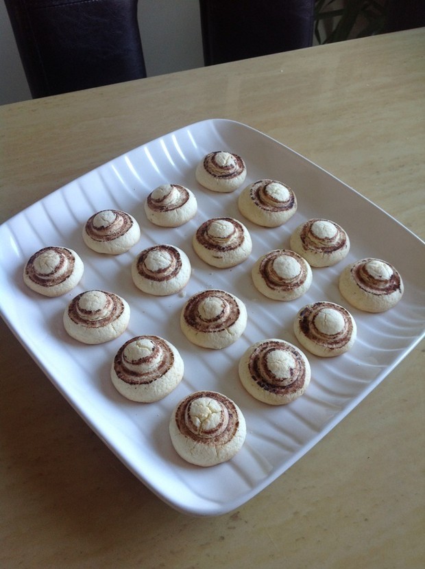 蘑菇曲奇饼的做法,怎么做,蘑菇曲奇饼如何做好吃详细步骤图解的做法