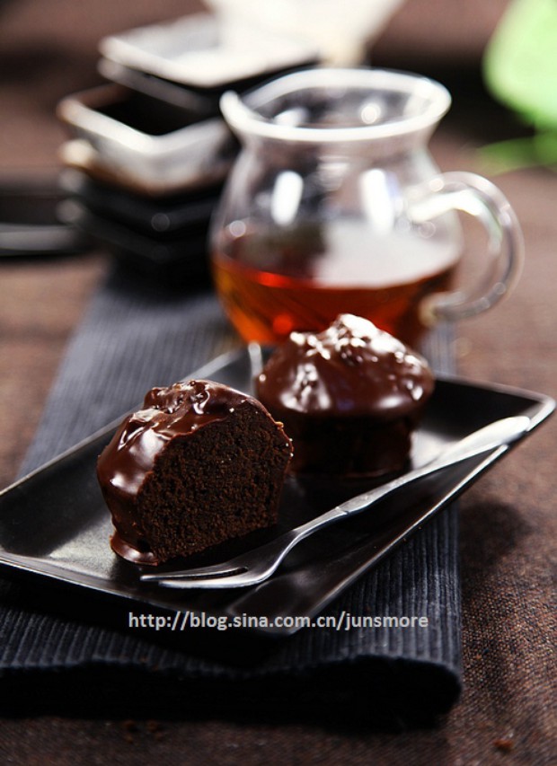 烘焙下午茶 柔润巧克力蛋糕的做法,怎么做,柔润巧克力蛋糕如何做好吃详细步骤图解的做法