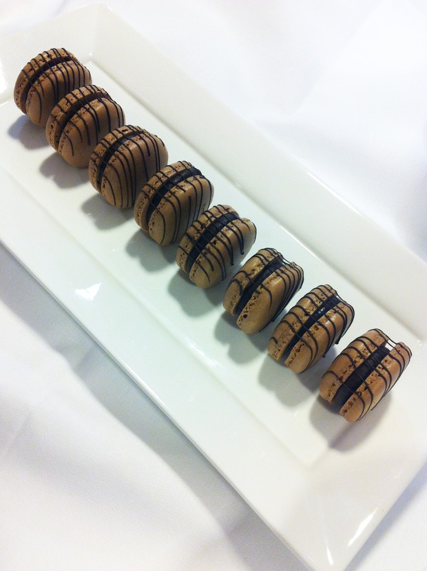 营养下午茶 巧克力马卡龙的做法,怎么做,巧克力马卡龙如何做好吃详细步骤图解的做法