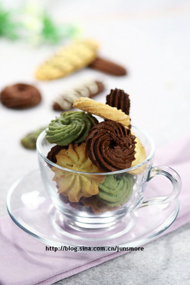 多种口味曲奇(香草、巧克力、抹茶)的做法,怎么做,多种口味曲奇(香草、巧克力、抹茶)如何做好吃详细步骤图解的做法