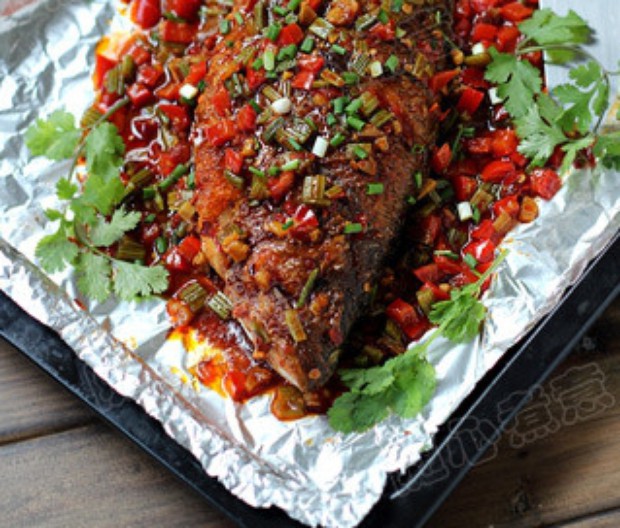 锡纸烤鲈鱼的做法,如何做,锡纸烤鲈鱼怎么做好吃详细步骤图解的做法