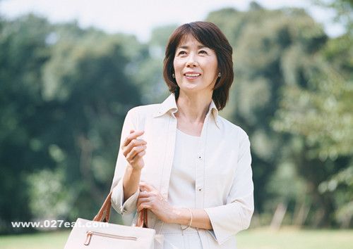 �԰׽𱻽Һ��ʺ��� �ʺ�����ʲô������ www.027eat.com