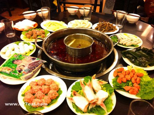 吃火锅的禁忌 吃火锅千万别点这些菜 www.027eat.com