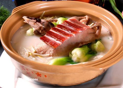 男人饮食讲究营养搭配 www.027eat.com