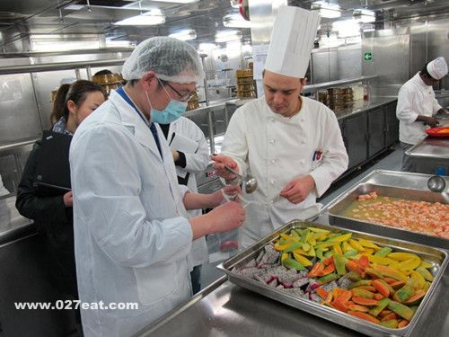 ��ʳ  Ʒ  ��  ȫ�����Ʊ���ʳƷ��ҵ�淶��չ www.027eat.com