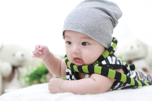 3-4个月的宝宝 注意三大饮食禁忌 www.027eat.com