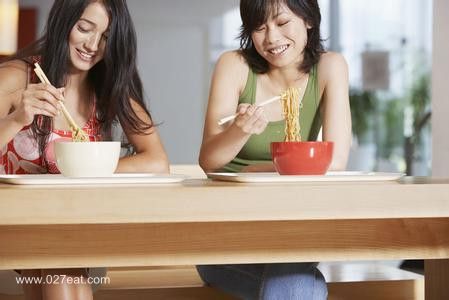 吃包泡面肝脏要排毒32天 www.027eat.com