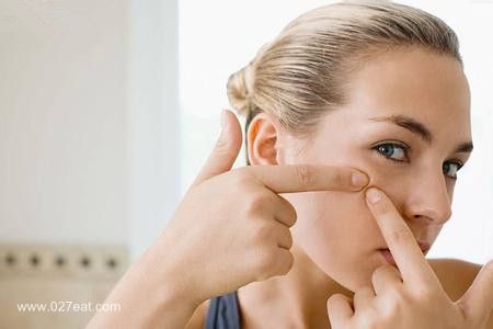 嘴周长痘需健脾 长痘示五脏健康 www.027eat.com