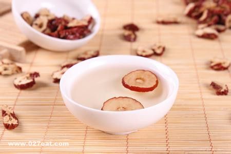 白发变黑 5种食疗方法告别白发 www.027eat.com