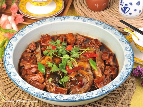 �ѷ����߳�ʲô�� www.027eat.com