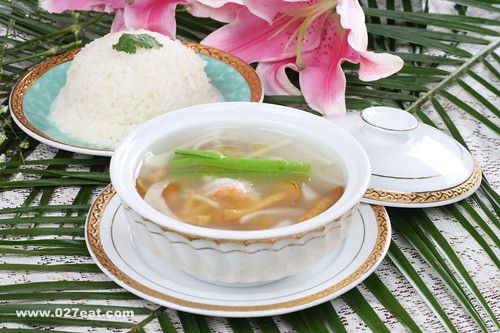 Ů���ѷ����س�ʲô���� www.027eat.com