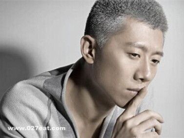 ���˰׷������ﰵʾ���� www.027eat.com