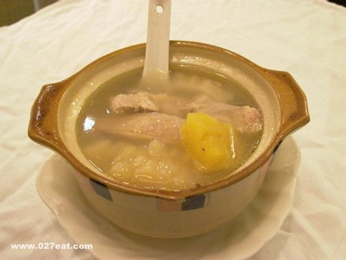 吃菠萝有助消化 两款菠萝食疗方 www.027eat.com