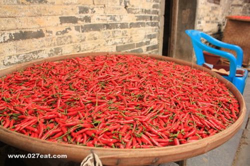辣椒是越辣越有营养吗 吃辣椒的注意事项 www.027eat.com