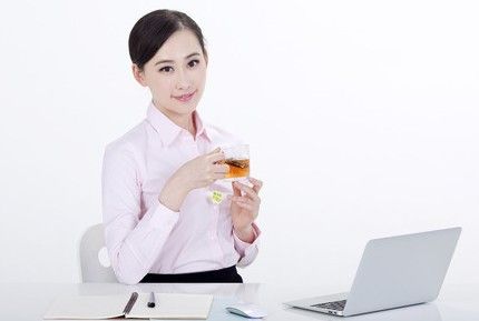 揭不宜喝红茶的10类人 www.027eat.com